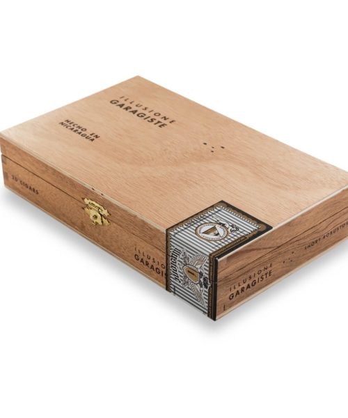 0197-Garagiste-short-robusto_box-closed.jpg
