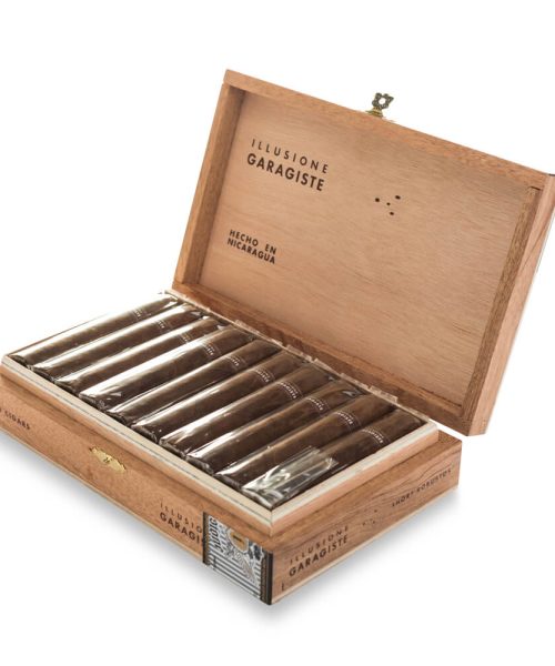0198-Garagiste-short-robusto_box-open.jpg