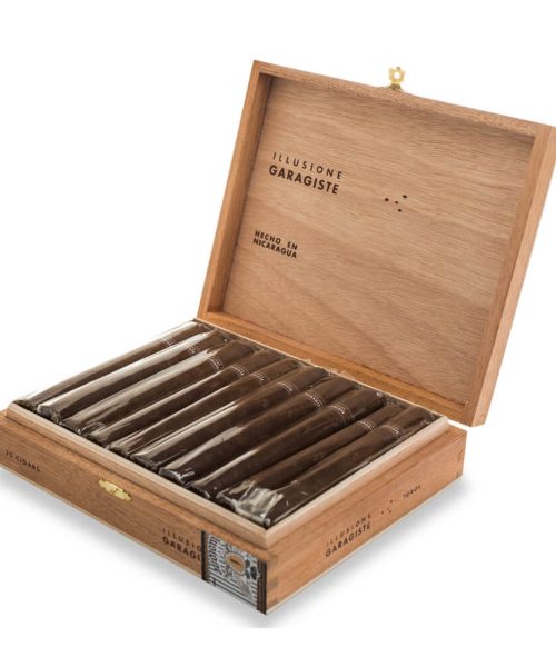 0202-Garagiste-toro_box-open.jpg